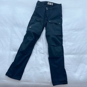 LIKE NEW! FJALLRAVEN ABISKO MIDSUMMER ZIP OFF TROUSERS W NAVY BLUE SIZE US 29